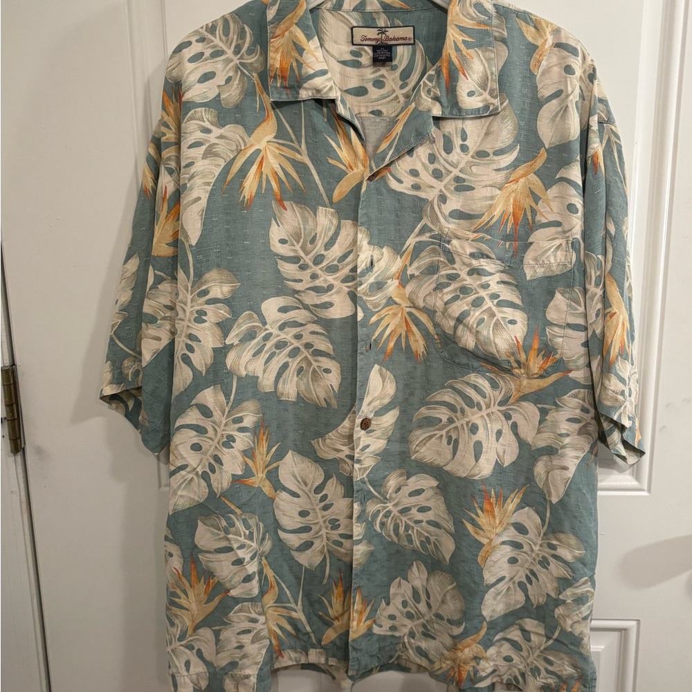 Tommy Bahama Blue and White Casual‎ Button Down Shirt